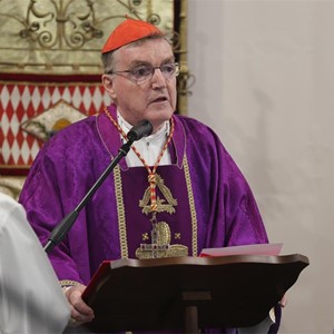 Uvod kardinala Bozanića na početku sprovodne mise za mons. Valentina Pozaića, pomoćnog biskupa zagrebačkog u miru